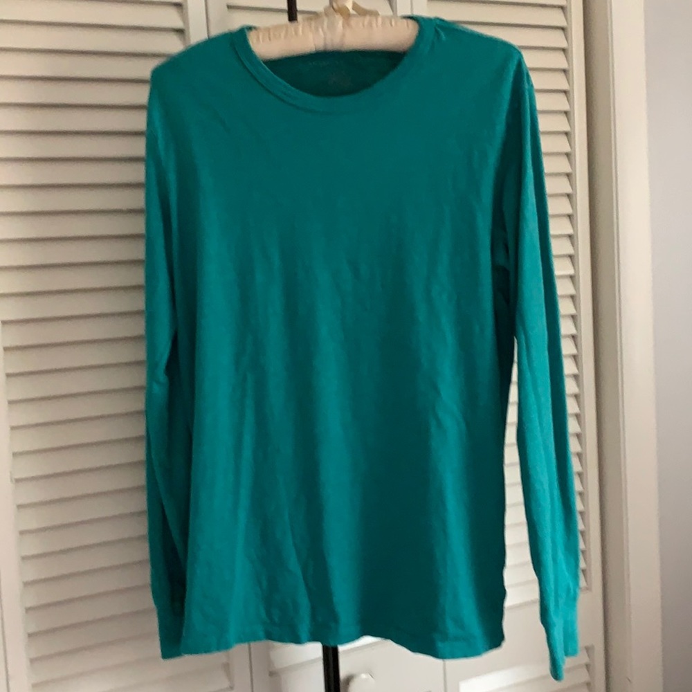 American Eagle Outfitters Long Sleeve T-shirt